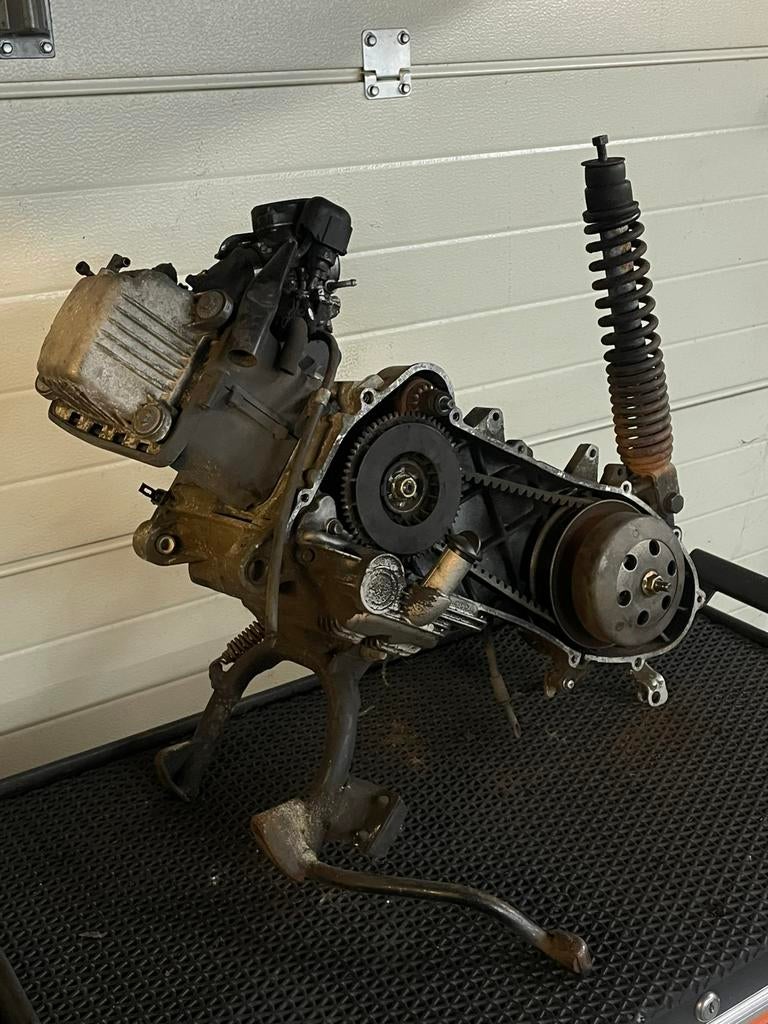 Vespa Sprint/Piaggio New Fly | Motorblok | Lopend | Schade, Vélos & Vélomoteurs, Pièces de cyclomoteur | Scooters, Utilisé, Piaggio