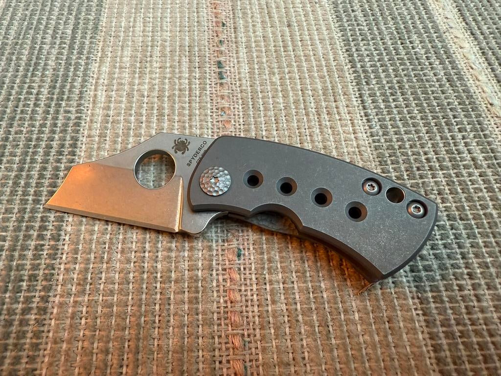 Nieuw Spyderco McBee C236TIP Jonathan McNees Design Knife, Caravanes & Camping, Outils de camping, Enlèvement ou Envoi, Neuf