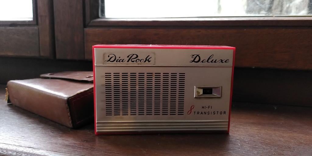 Vintage Dia Rock Deluxe 8 Hi-Fi Transistor met draagzakje, Enlèvement