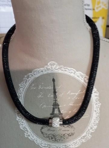 Collier. Ras de cou. Femme, Enlèvement ou Envoi, Comme neuf, Avec strass