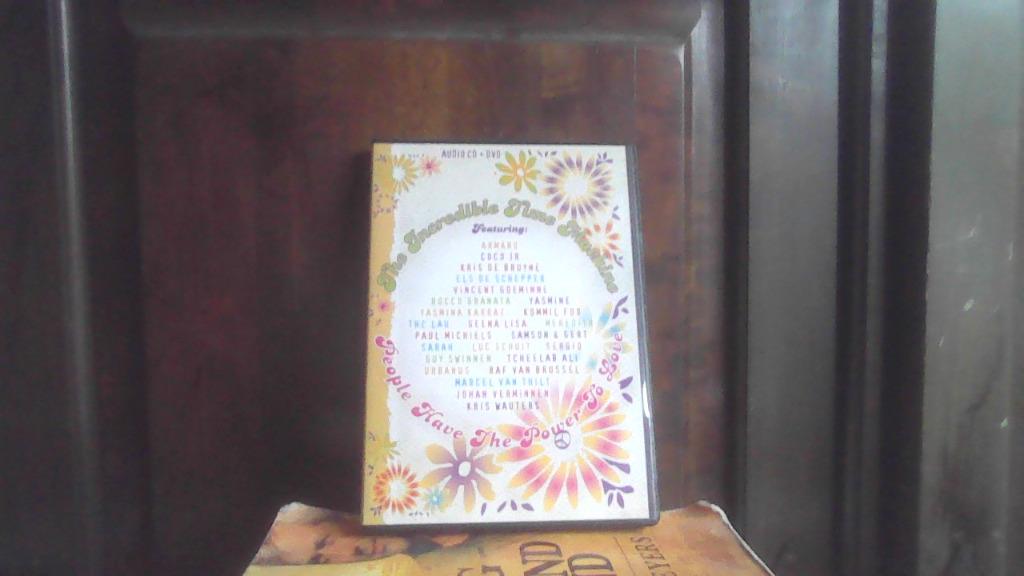 The incredible time machine (CD + DVD), Cd's en Dvd's, Verzenden, 2000 tot heden, Zo goed als nieuw