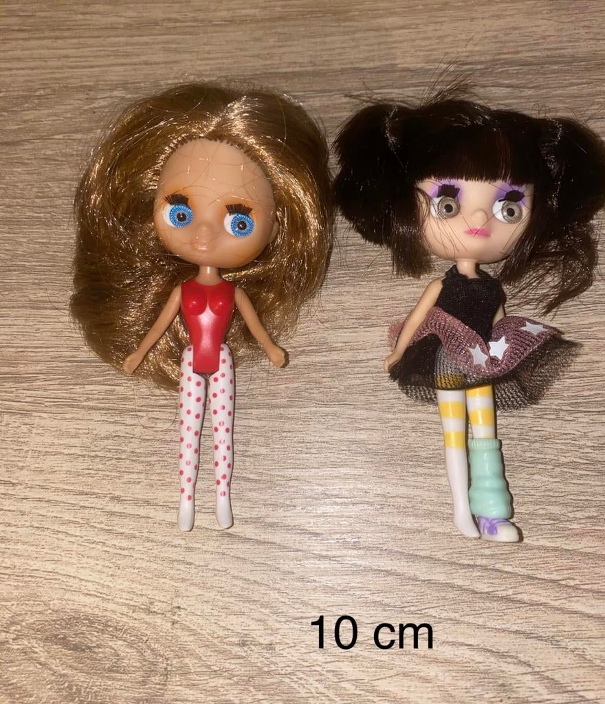 Tenue Littlest Petshop Blythe Red et B23 (Tokyo), Enlèvement ou Envoi, Utilisé