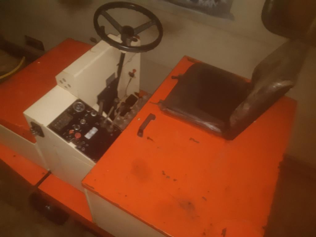 Dulevo 86 veeg/kuis-machine, Doe-het-zelf en Bouw, Ophalen, Gebruikt, Overige typen