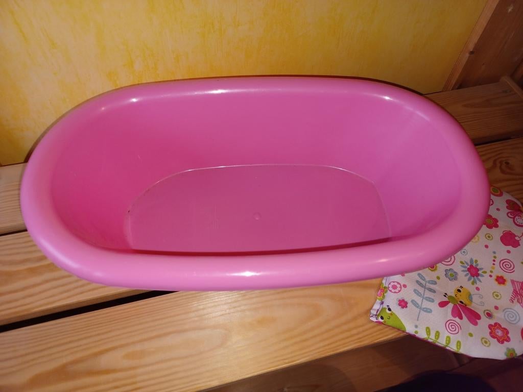 Roos poppen badje, Kinderen en Baby's, Speelgoed | Poppen, Ophalen