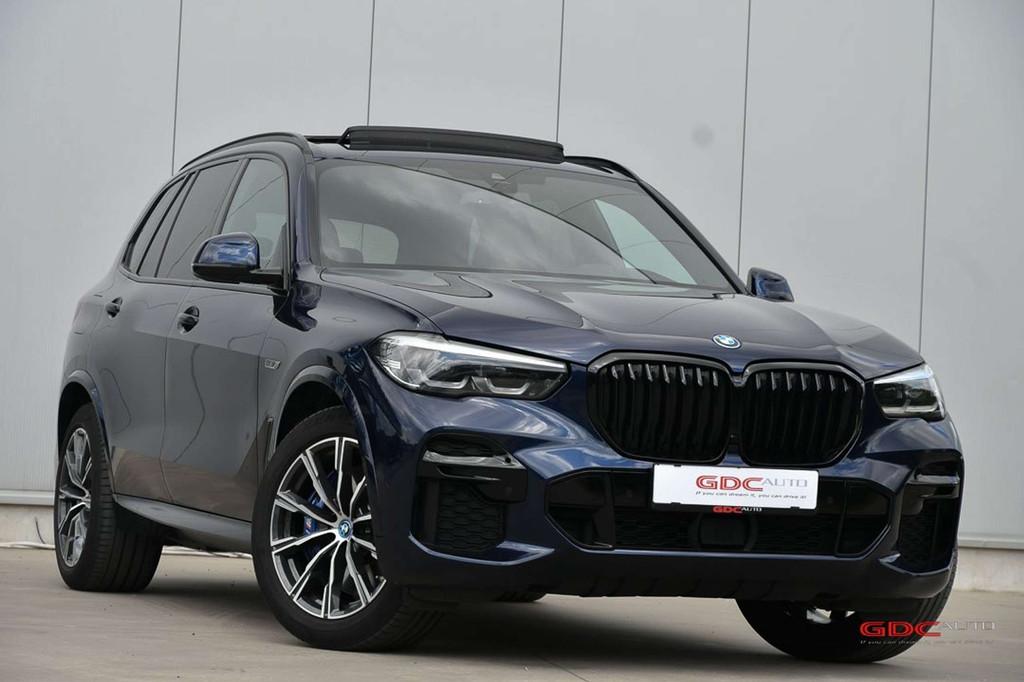 BMW X5 xDrive45e l M-sport l Pano (bj 2021, automaat), Auto's, BMW, Automaat, Gebruikt, Blauw, https://public.car-pass.be/vhr/a6170353-a39c-4cd5-8c43-ed3542404e4b