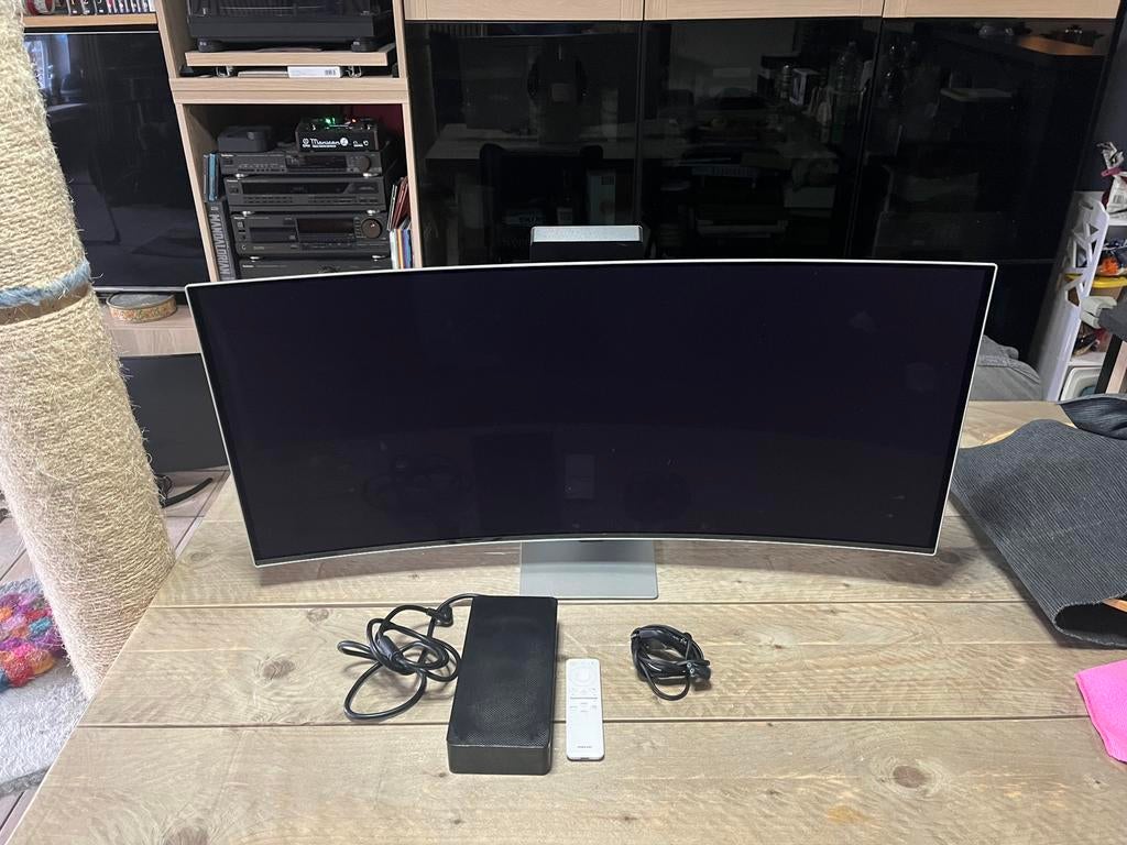 1 en/of 2 Samsung Odyssey G85 OLED scherm(en), Computers en Software, IPS, Zo goed als nieuw, Ultrawide, HDMI