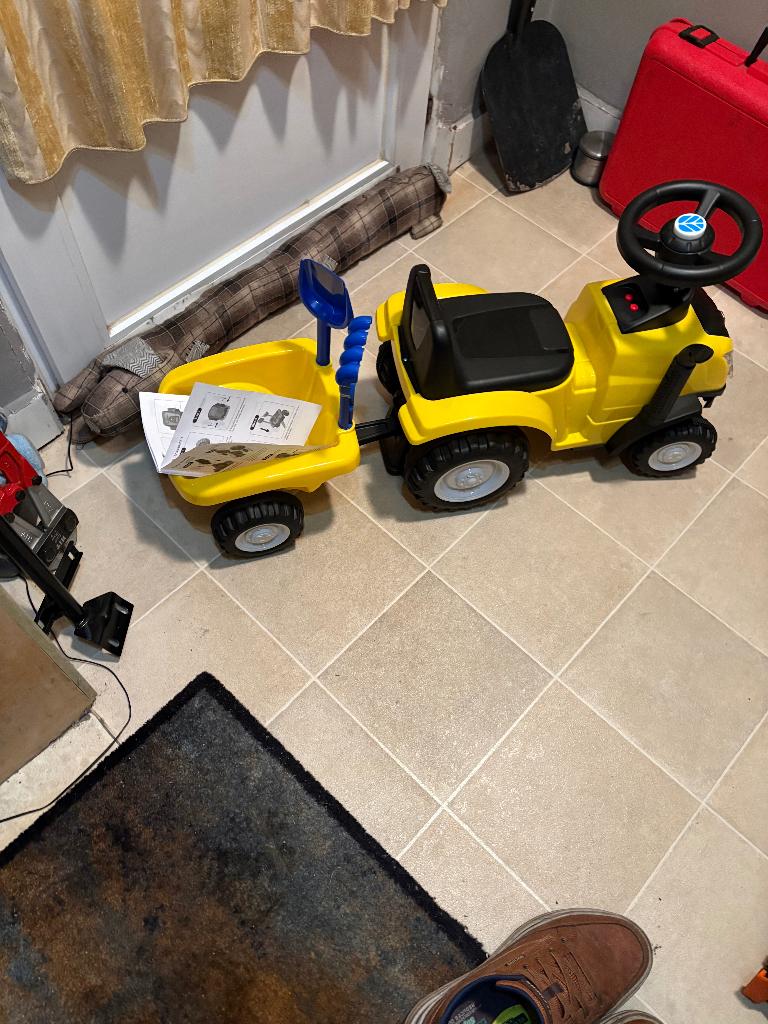 Traktor, Enlèvement, Neuf