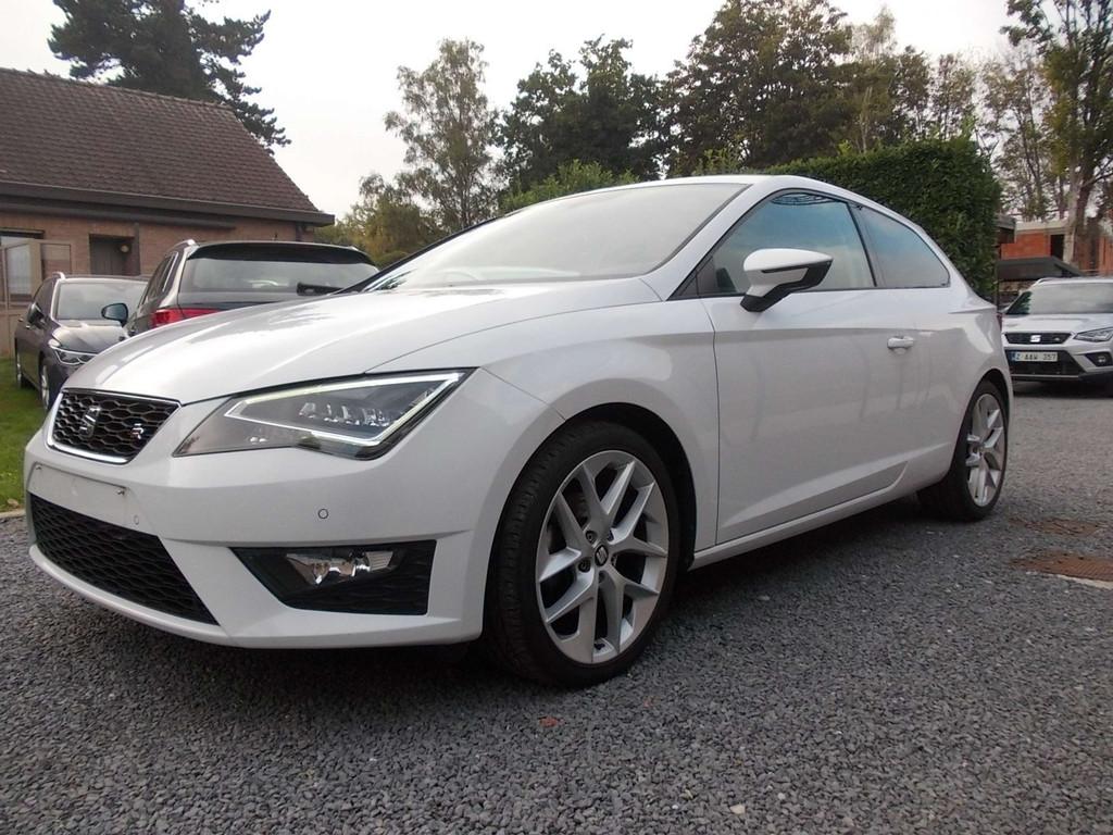 SEAT Leon Leon SC 1.4 TSI 125 PK NAVI-CRUISE-LED-PDC, Auto's, Seat, Gebruikt, Euro 6, Leon, Wit