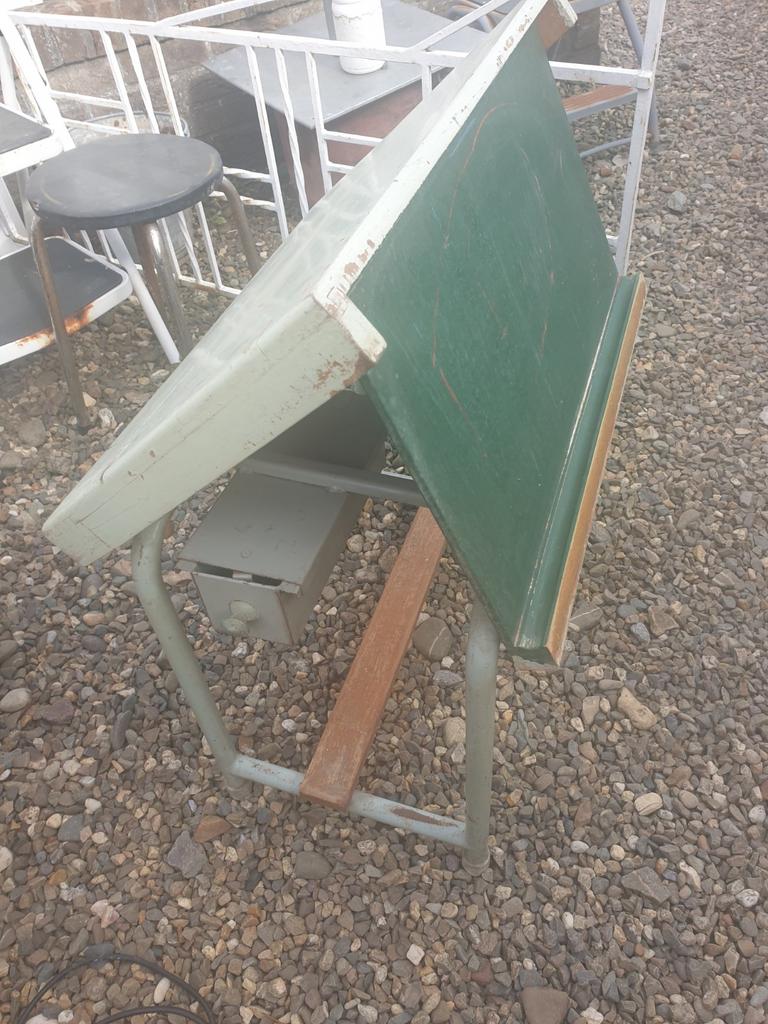 Kindertekentafeltje  ,tafeltje, Ophalen of Verzenden