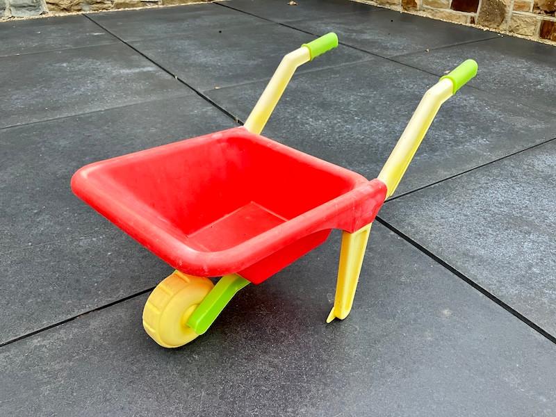 Brouette rouge pour enfant, Enlèvement, Utilisé