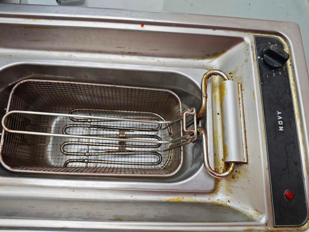 Novy inbouw Friteuse, Ophalen, Inbouw