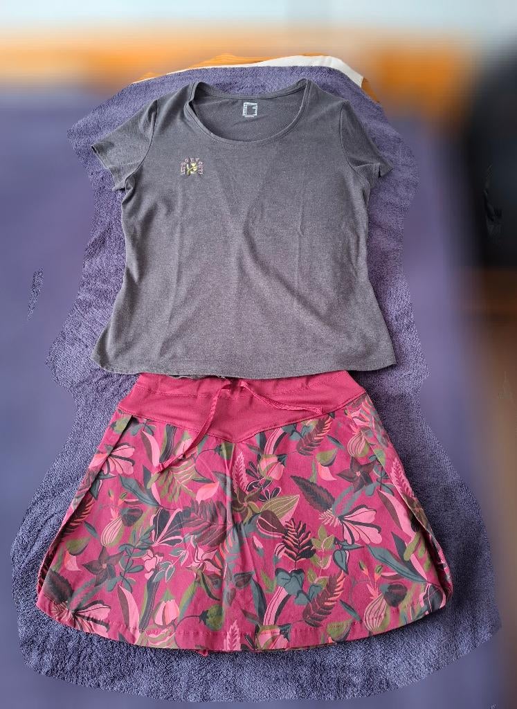 Ensemble tee-shirt + short randonnée, Vêtements | Femmes, Vêtements de sport, Comme neuf, Course à pied ou Cyclisme, Taille 36 (S)