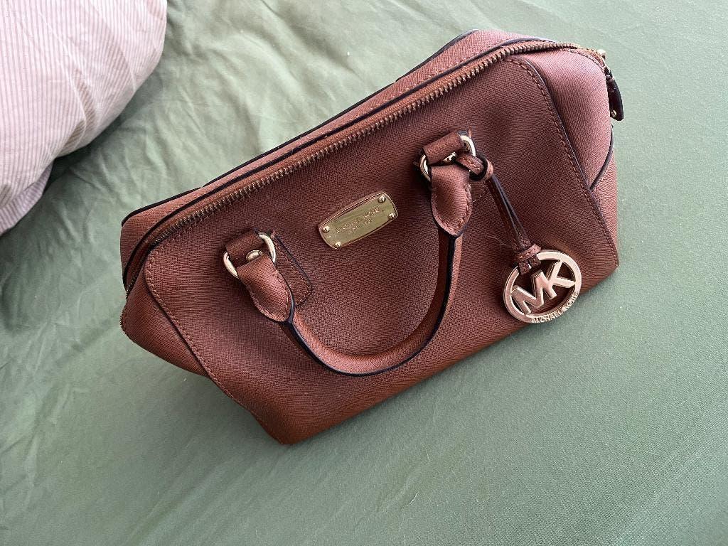 Handtassen Michael kors, guess, doca, Handtassen en Accessoires, Ophalen, Zo goed als nieuw, Bruin, Handtas