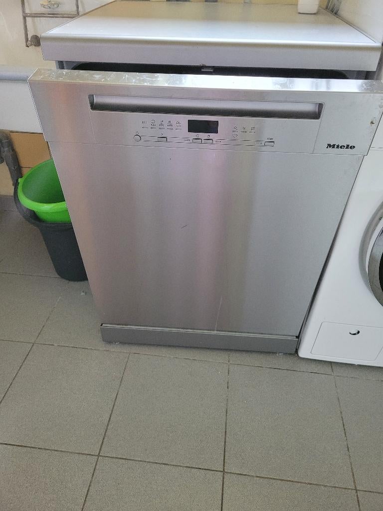 miele vaatwasser van 22/02/24, Elektronische apparatuur, Vaatwasmachines, Ophalen, Zo goed als nieuw, Vrijstaand