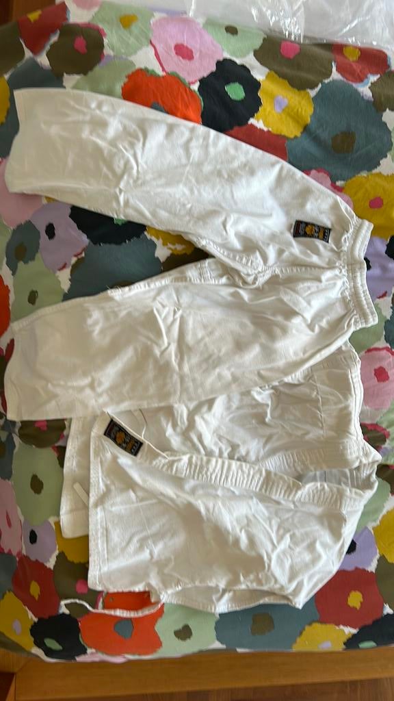 Kimono karate 120 cm, Sports & Fitness, Enlèvement ou Envoi, Comme neuf