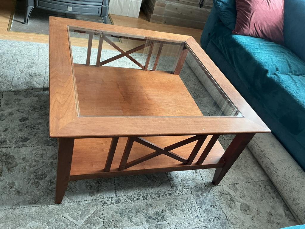 Table basse en merisier 90x90cm, Maison & Meubles, Enlèvement, Utilisé