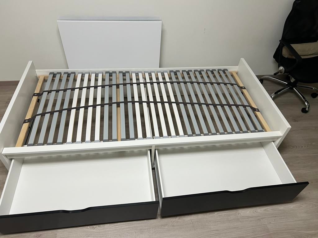 Lit avec tiroir et sommier, Maison & Meubles, Enlèvement, Comme neuf