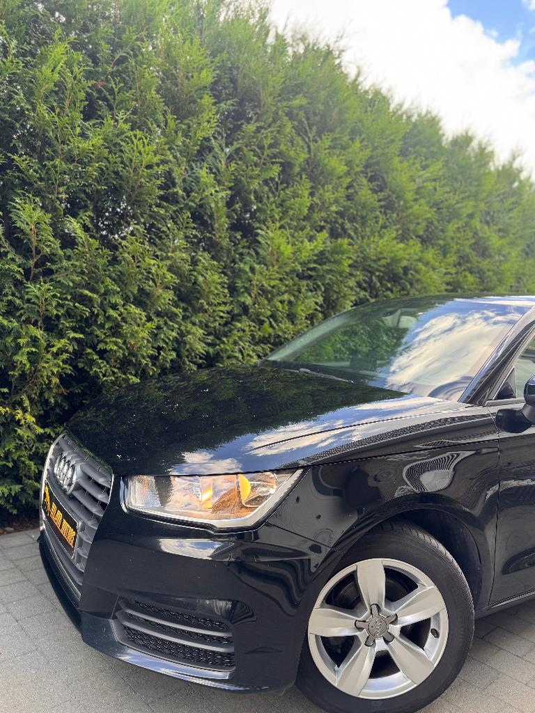 Audi A1 1.0TFSI 95PK, Auto's, Voorwielaandrijving, Stof, A1, Zwart
