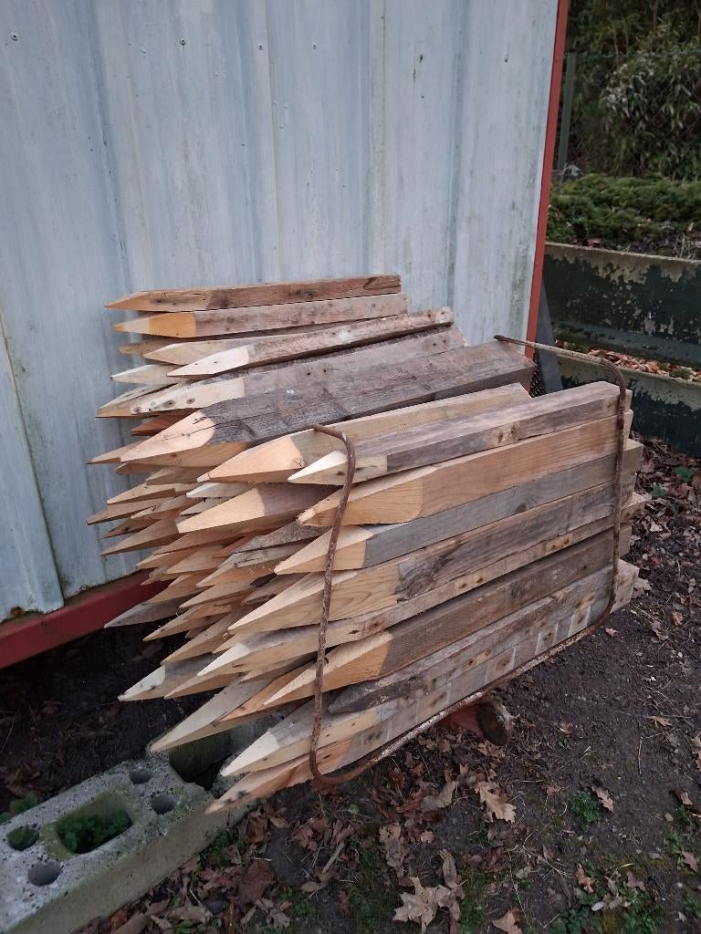 Piketpaaltjes / gepunte palen, Ophalen, Zo goed als nieuw, Minder dan 200 cm