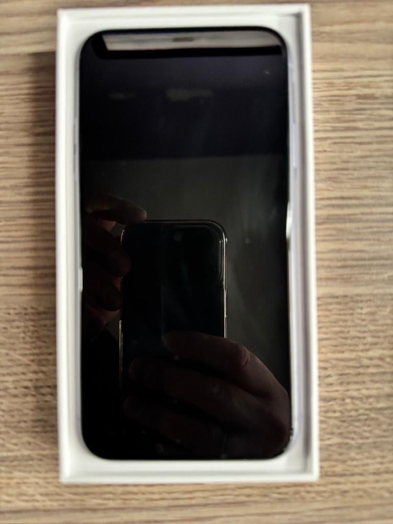 iPhone 11, Telecommunicatie, Mobiele telefoons | Apple iPhone, Ophalen, Gebruikt, Paars, IPhone 11