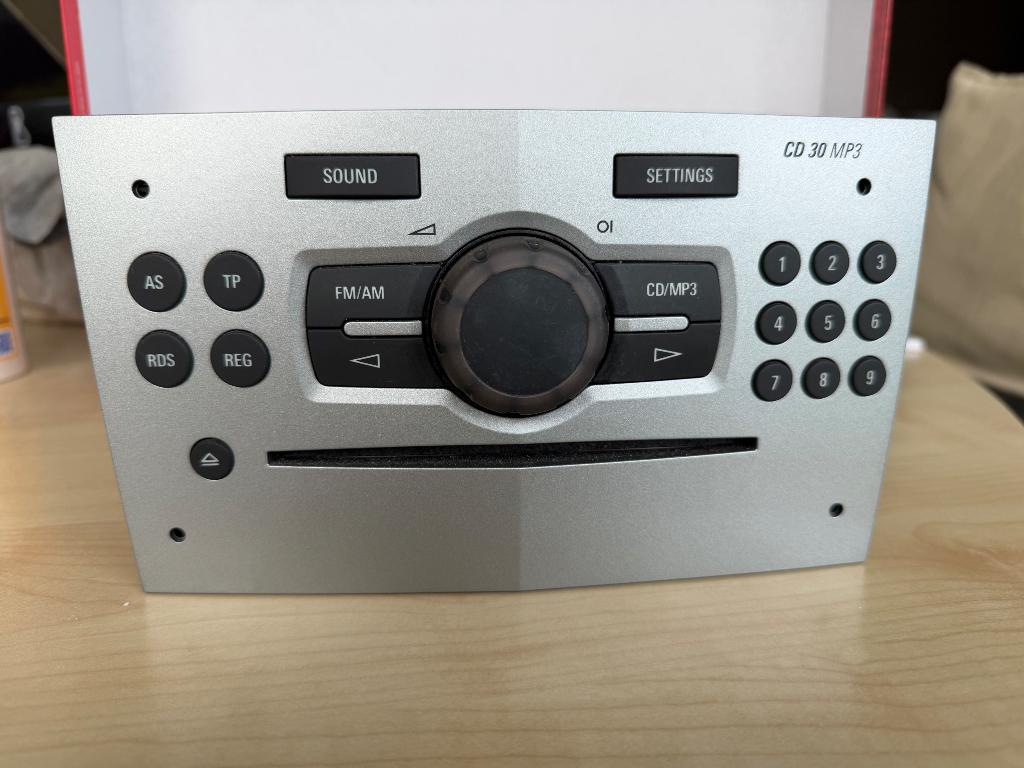 Autoradio Opel Corsa, Enlèvement, Utilisé