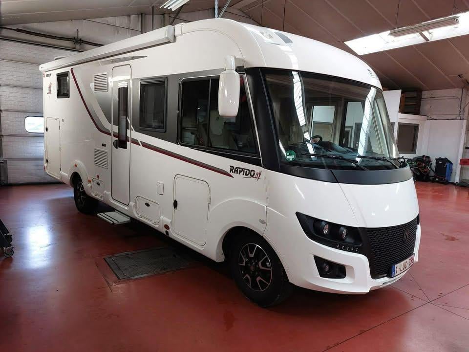 RAPIDO 8096 DF (2021) – Luxe integraal motorhome, Jusqu'à 5, Siège standard, Entreprise, Fiat