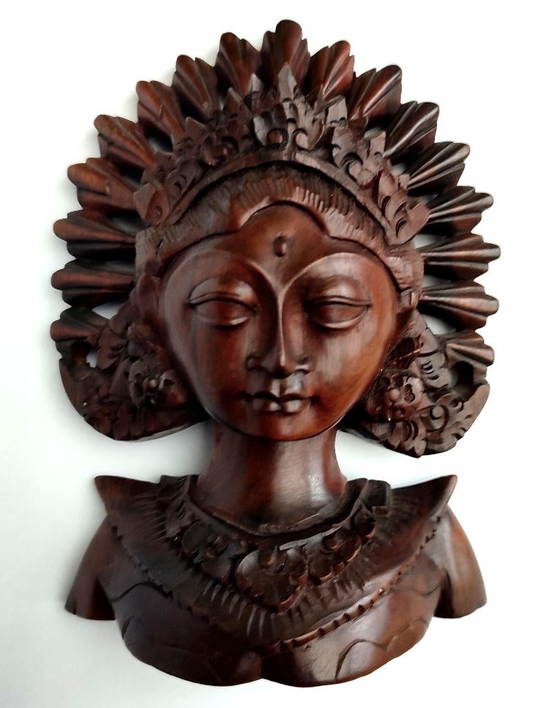 Handgestoken buste van Sri Dewi in tropenhout uit Indonesië, Ophalen of Verzenden