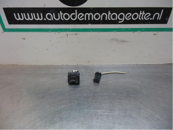 Commutateur hayon d'un Citroen Xsara Picasso, -, 3 mois de garantie, Utilisé, -