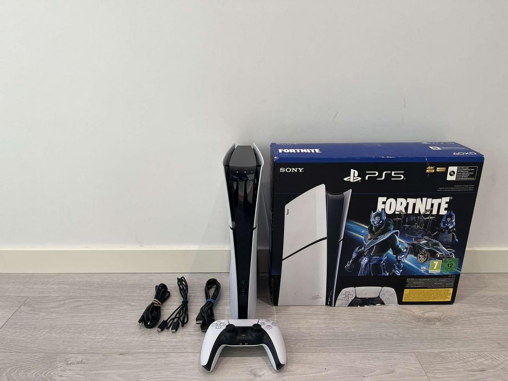 PS5 Slim Digital + Garantie + Doos, Games en Spelcomputers, Ophalen of Verzenden, Zo goed als nieuw, Playstation 5 Digital