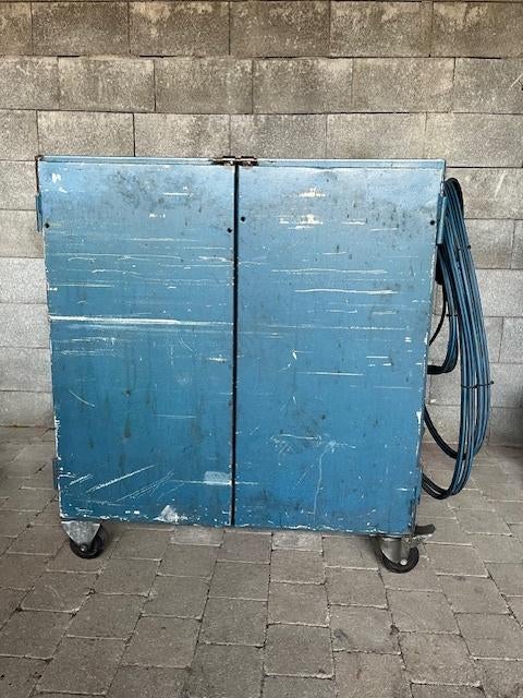 ijzeren industriële werkkast / werkbank, Ophalen