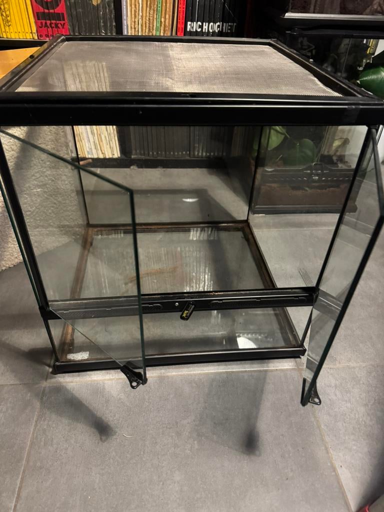 Terrarium terratlantis, Enlèvement, Comme neuf