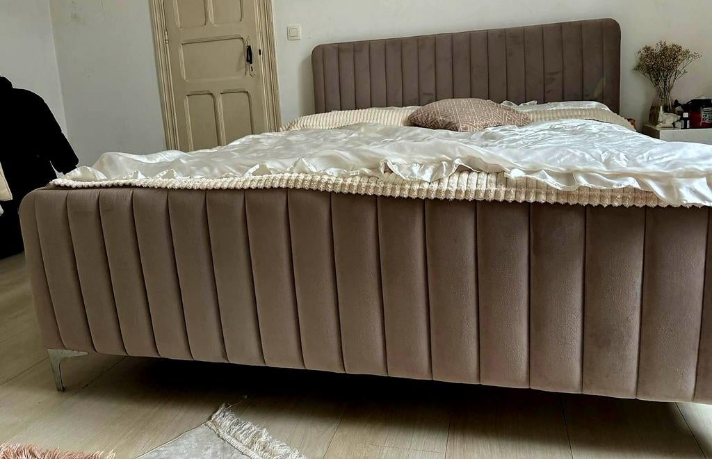 Bedfram met matras, Ophalen