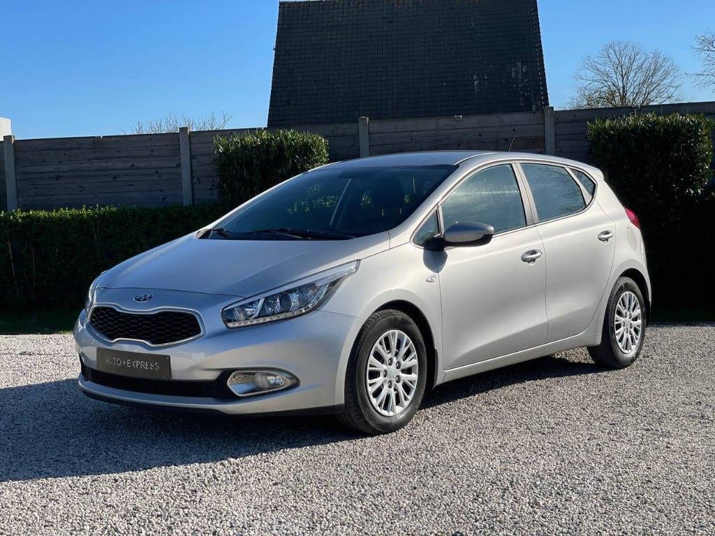 Kia Ceed/1.6 Benzine/Eur5b/1Ste Eig/Clima/Garantie/***, Auto's, Kia, Parkeersensor, 4 cilinders, Grijs, 99 kW