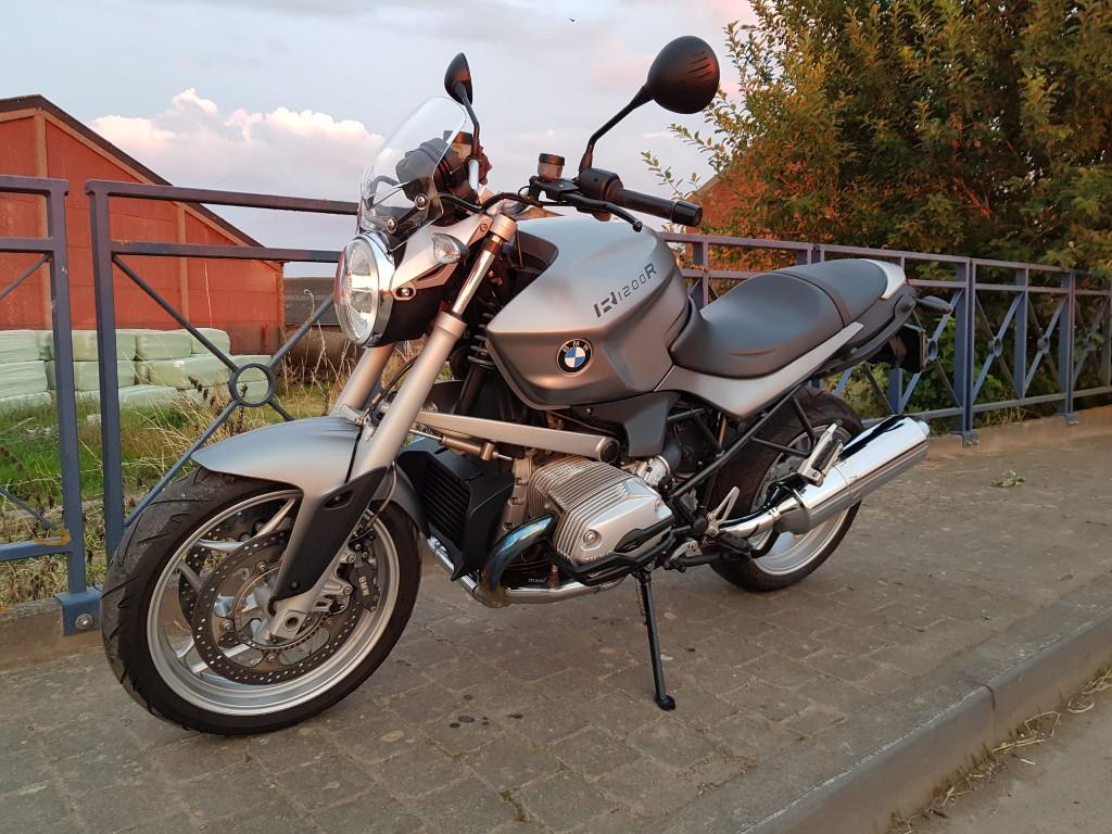 BMW R1200R