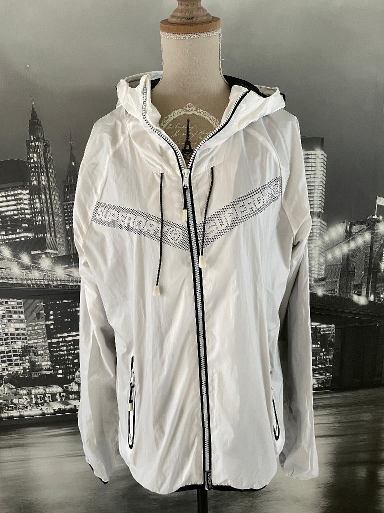 licht wit regen jasje Superdry dames 38, Kleding | Dames, Jassen | Zomer, Gedragen, Maat 38/40 (M), Wit, Verzenden