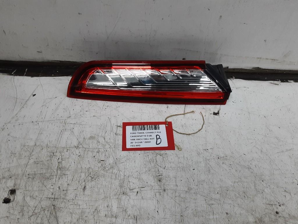 FEU ARRIÈRE DROIT Ford Transit Connect (PJ2) (01-2013/-), Autos : Pièces & Accessoires, Mevr. I. Hauben, Rue de l'Espoir 34 34
4030  GRIVEGNÉE, BE
