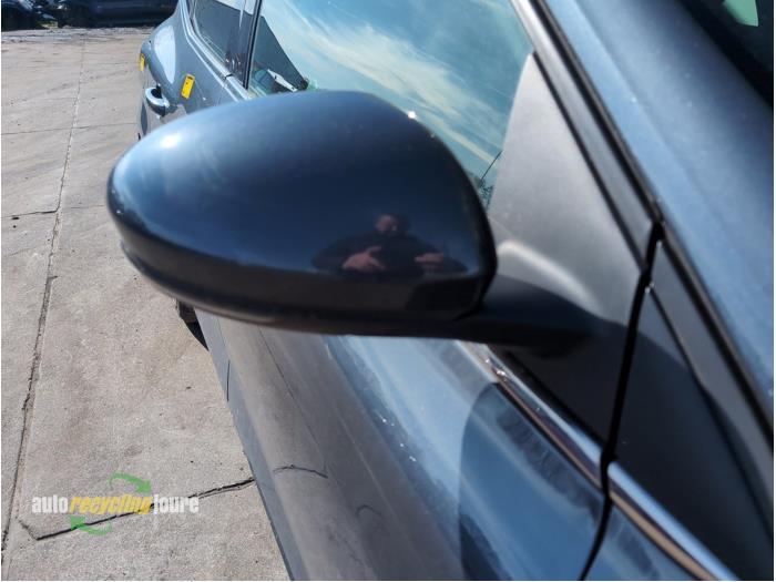 Rétroviseur extérieur droit d'un Renault Megane, -, Renault, -, 3 mois de garantie
