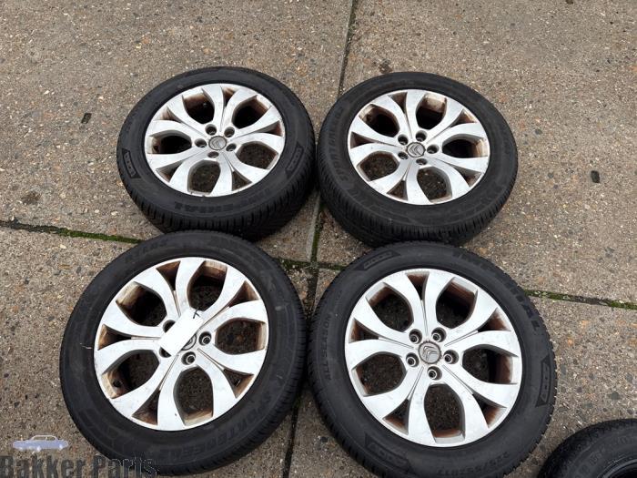 Jeu de jantes sport + pneus d'un Citroen C5, Autos : Pièces & Accessoires, -, Véhicule de tourisme, -, 3 mois de garantie