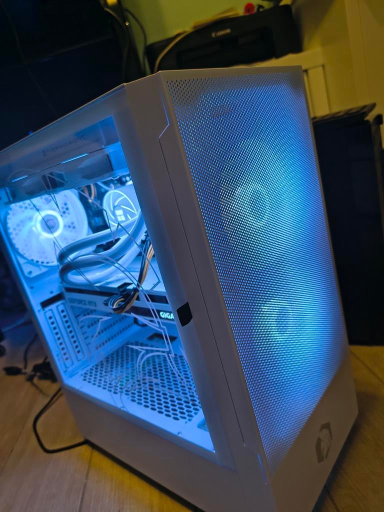 Krachtige 11th Gen gaming pc, Ophalen, Virtual Reality, Zo goed als nieuw, Custom build