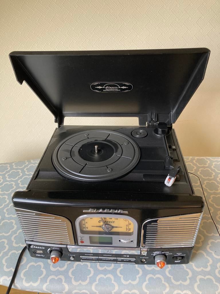 Tourne disque «  classic »31 sur 31 cm hauteur 16cm, TV, Hi-fi & Vidéo, Tourne-disques, Enlèvement, Utilisé, Tourne-disque, Autres marques