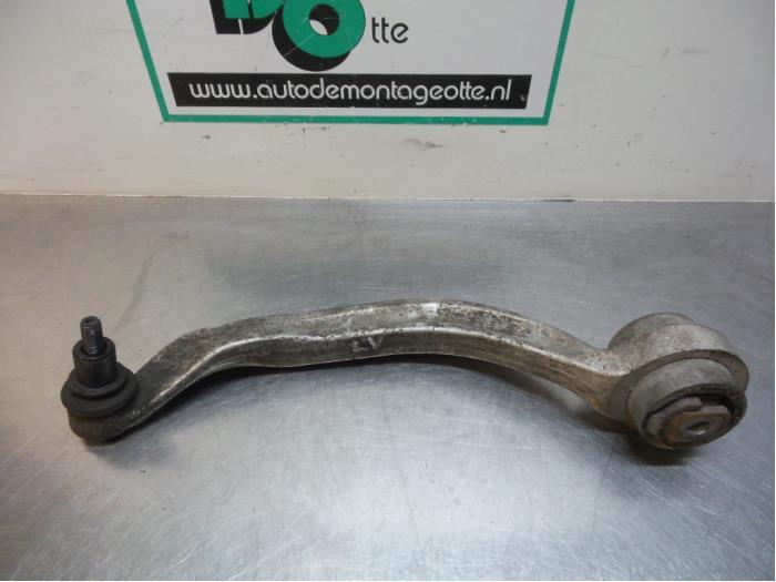 Bras de suspension avant gauche d'un Volkswagen Passat (Pass, Volkswagen, -, 3 mois de garantie, Utilisé