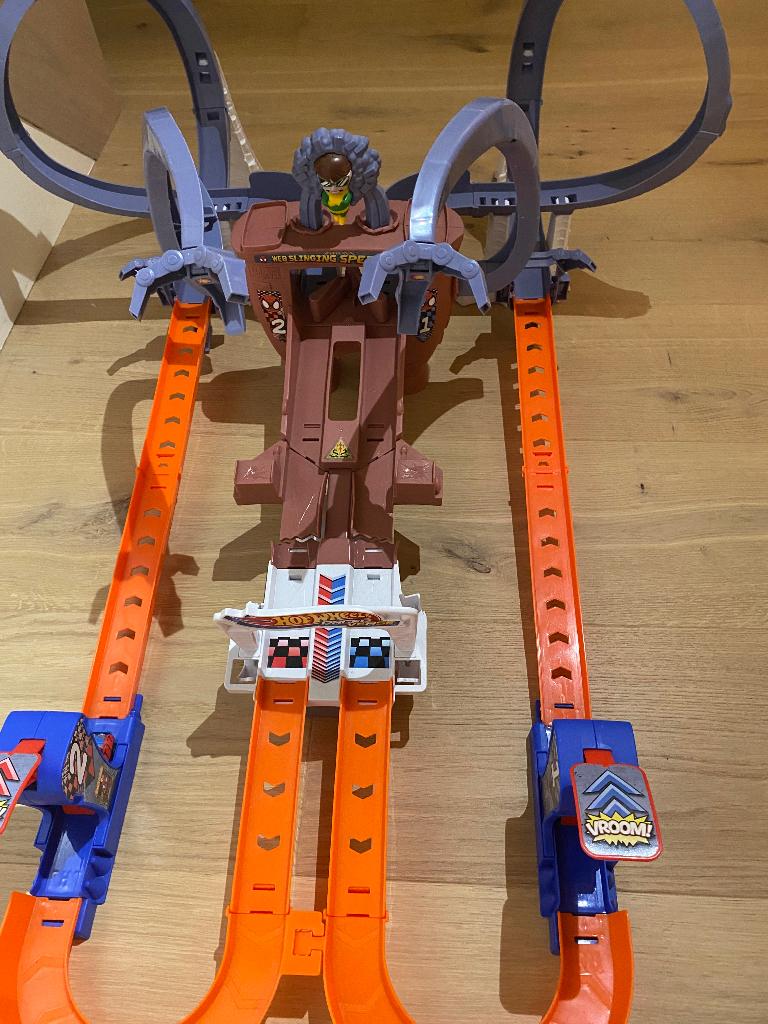 Hot Wheels Spider-Man's Web Slinging Speedway Track Set, Comme neuf, Enlèvement, Circuit, Hot Wheels