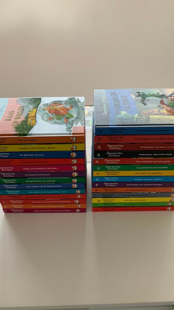 Geronimo stilton diverse boeken (1-25, 30 en 33), Ophalen of Verzenden, Zo goed als nieuw, Fictie