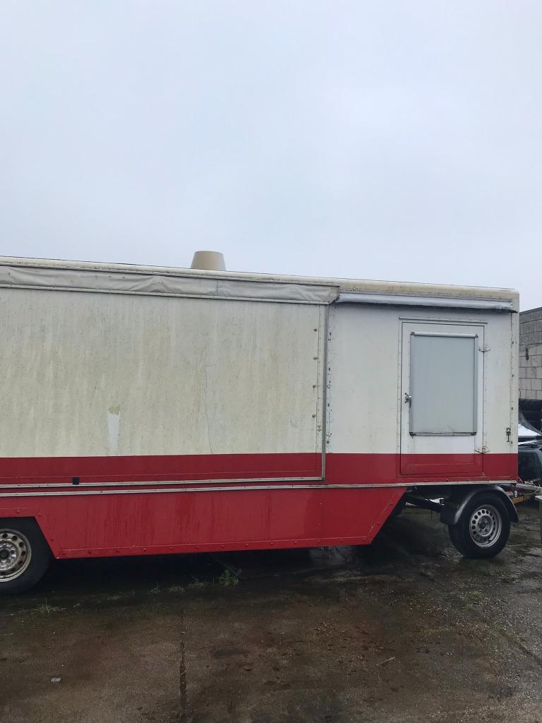 Frietwagen, aanhanger, verkoopwagen, foodtruck, frietkraam, Enlèvement