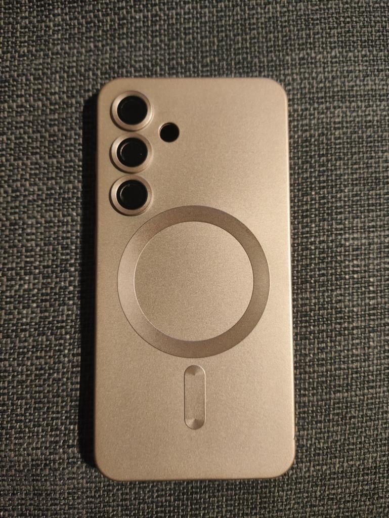 Coque magnétique silicone mate pour Samsung Galaxy S24 / S25, Enlèvement ou Envoi, Comme neuf, Autres modèles, Façade ou Cover