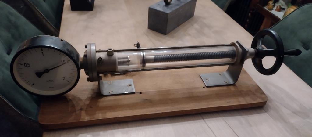 Labo toestel om invloed van temperatuur op luchtdruk te bewi, Ophalen