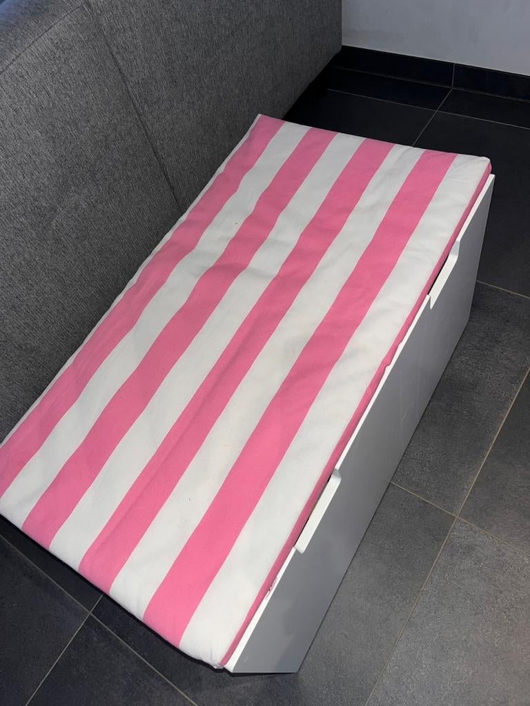 Koffer voor verkleedkledij of speelgoed, Ophalen