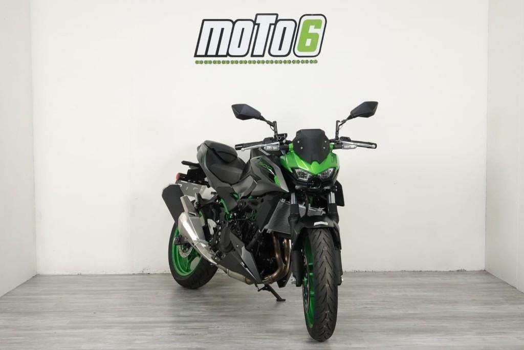 Démo de la Kawasaki Z500 SE, Motos, Entreprise, 2 cylindres, Permis Moto A2 minimum, 12 à 35 kW