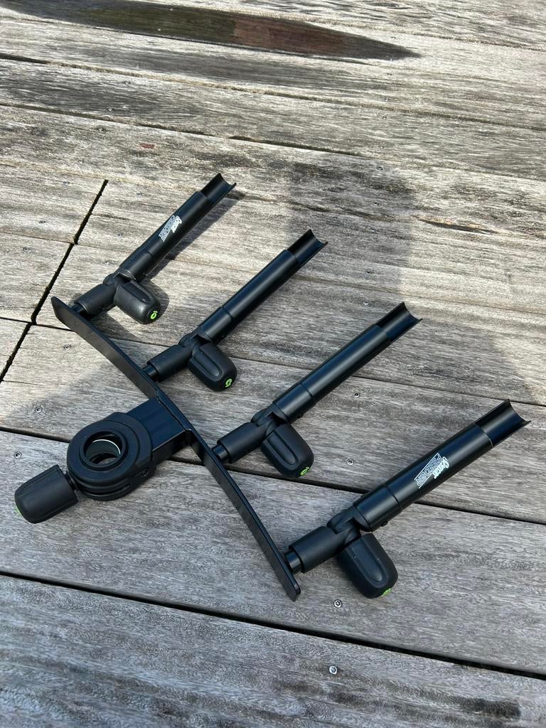 Sensas steun voor 4 feederhengels, Watersport en Boten, Hengelsport | Algemeen, Zo goed als nieuw, Ophalen