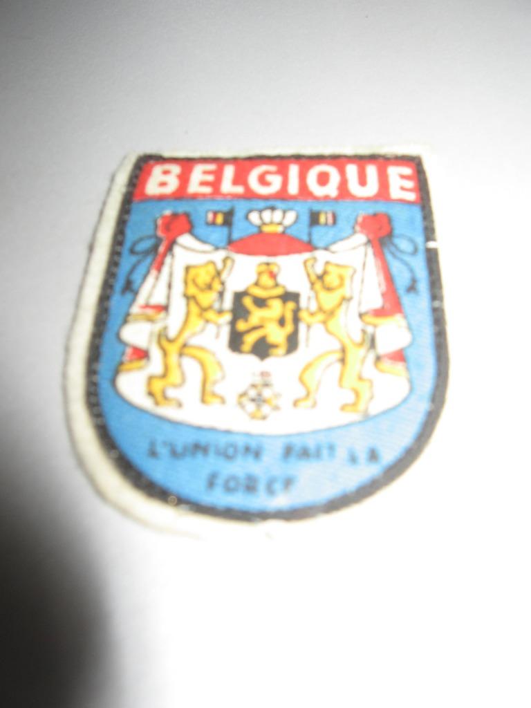 Ancien badge "Belgique" "L'Union fait la force" à coudre, Enlèvement ou Envoi, Autres types